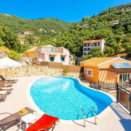 Villa Konstantinos Katávolos Екстериор снимка