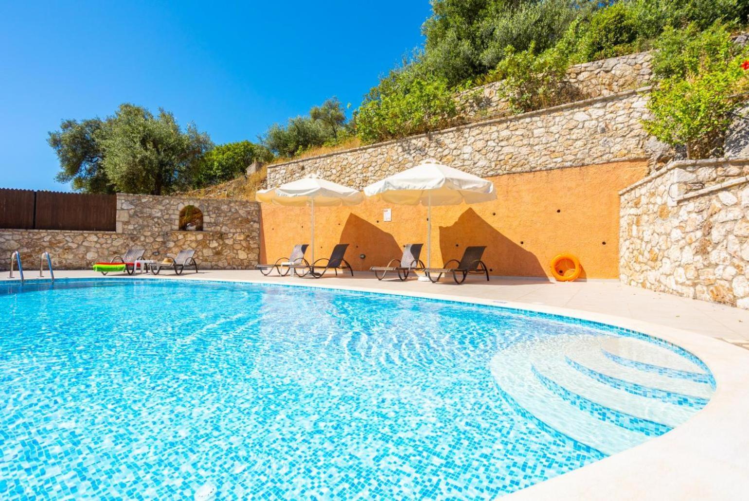 Villa Konstantinos Katávolos Екстериор снимка